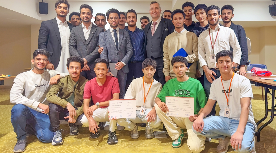 Yemen Gençlik Buluşması, Tavakkol Karman Vakfı’nın desteğiyle “Nukhba” eğitim programını tamamladı